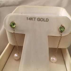 🎈14kt  PEARL AND PERIDOT DROP EARRINGS🎈